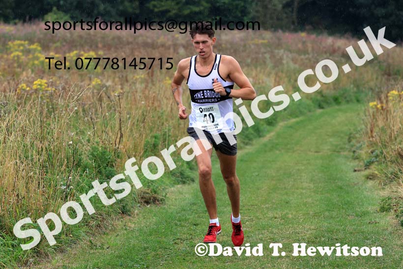 Senior Men and Veterans Relay, 2024 Sunderland XC Relays.  Photo: David T. Hewitson/Sports for All Pics